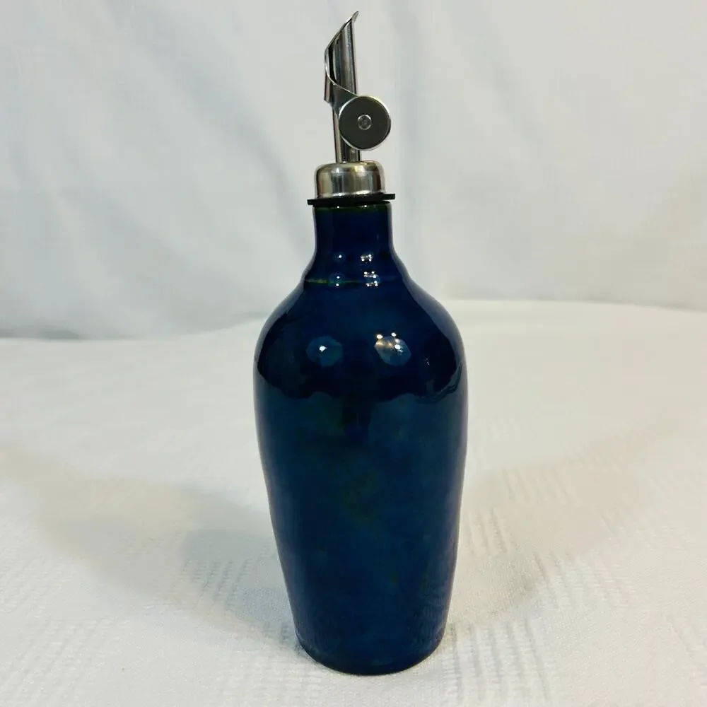 Unknown cruet olive